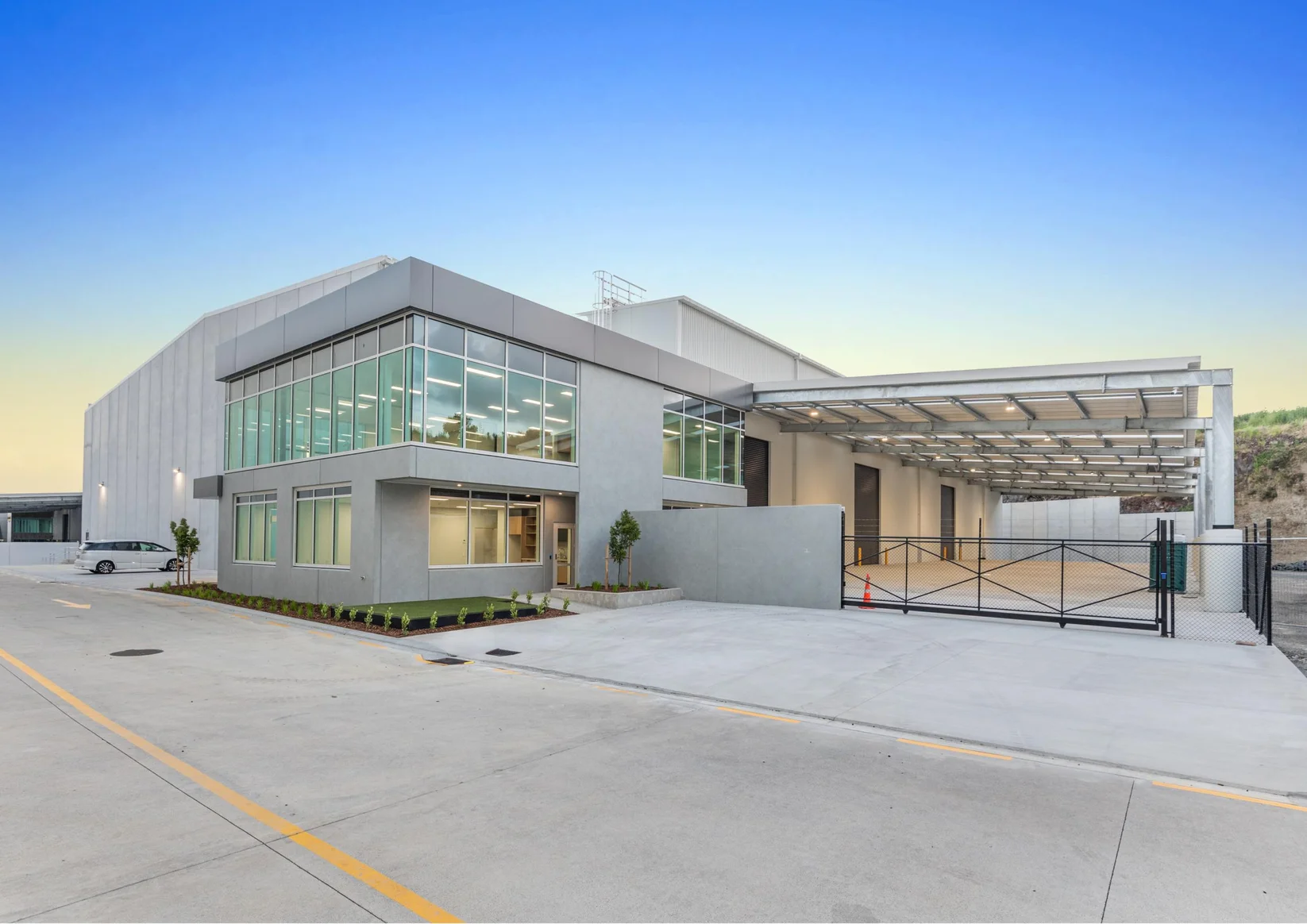 Auckland commercial property frontage