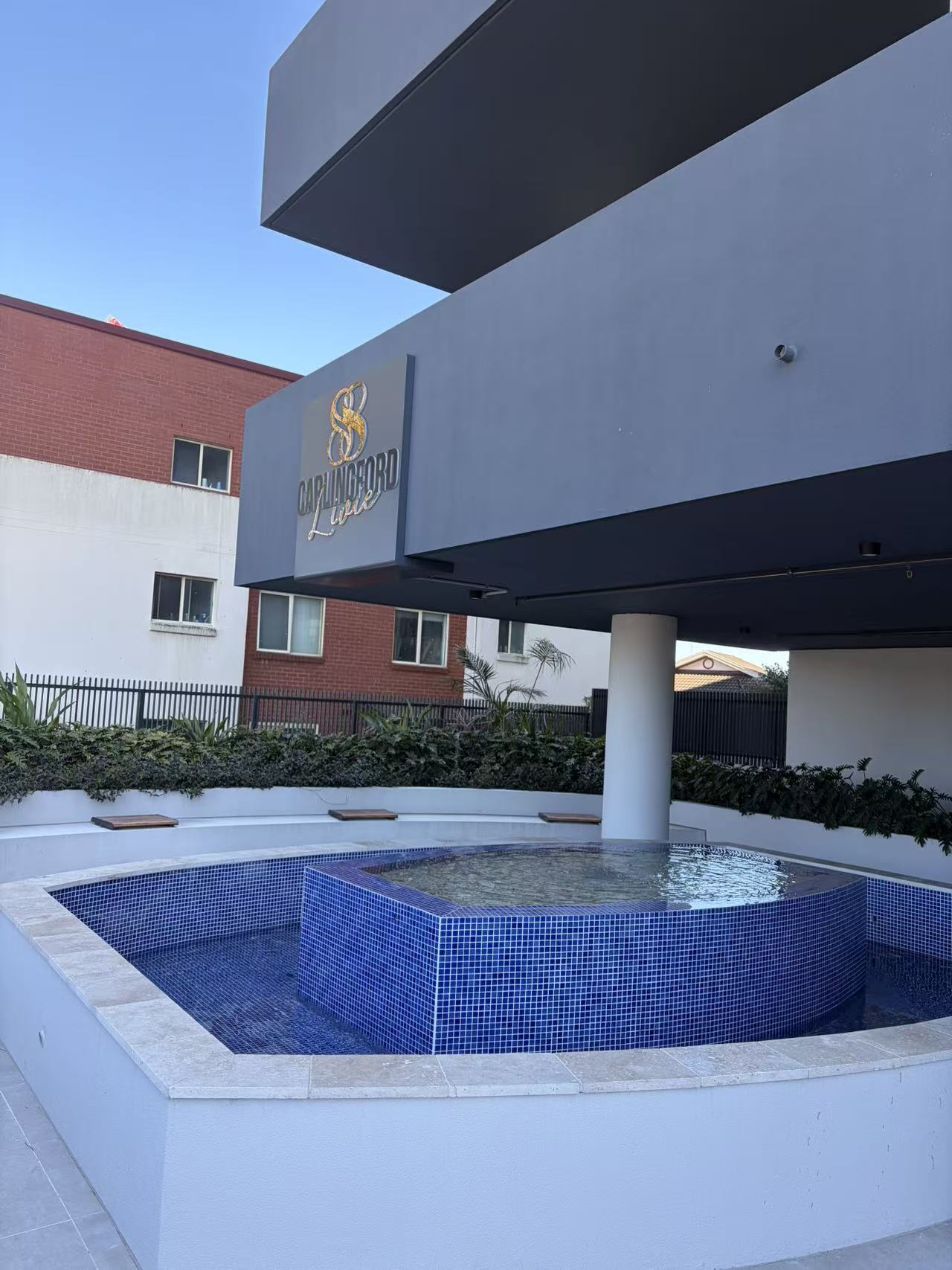88 Livie landscaped entrance and water feature